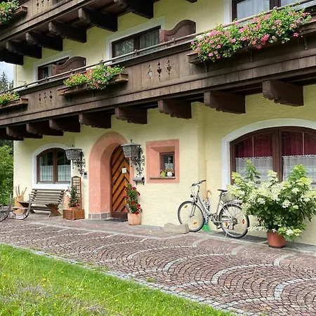 Gasthaus Antonia * Lofer